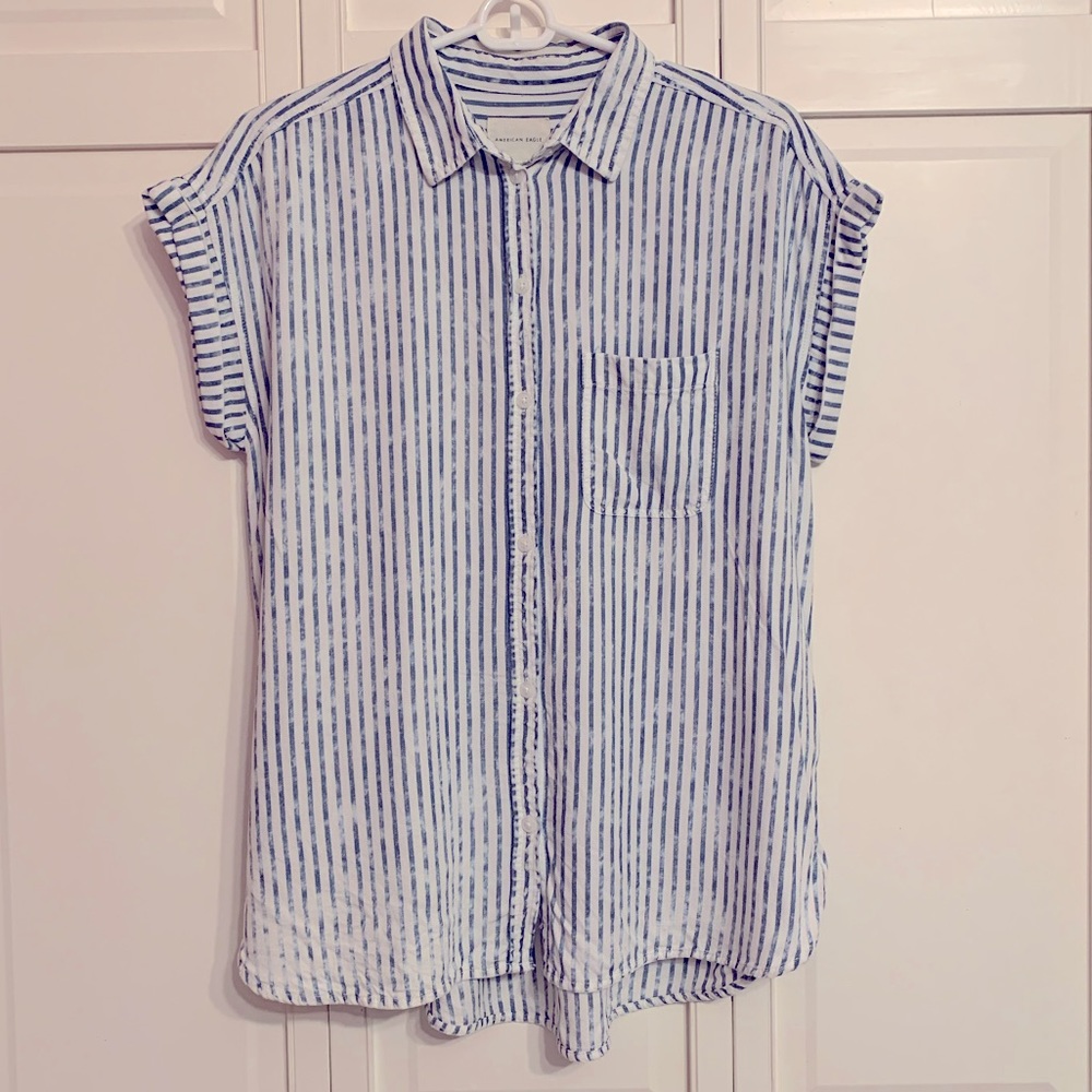 American Eagle boyfriend shirt. EUC! Worn once.